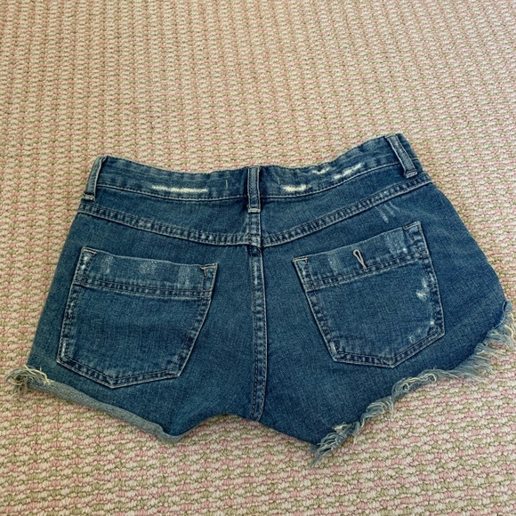 Free people denim cut off shorts - Picture 3 of 3